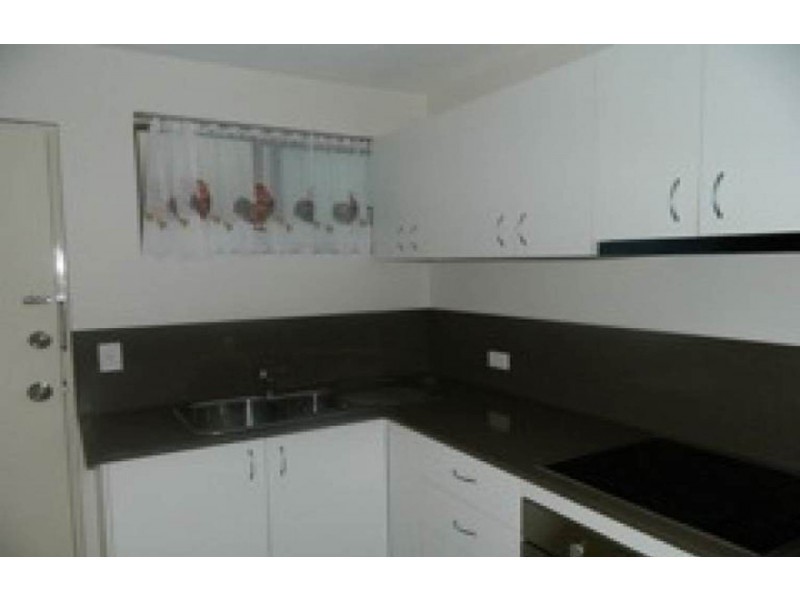 “Tahi”/5 Jubilee Avenue, Broadbeach QLD 4218