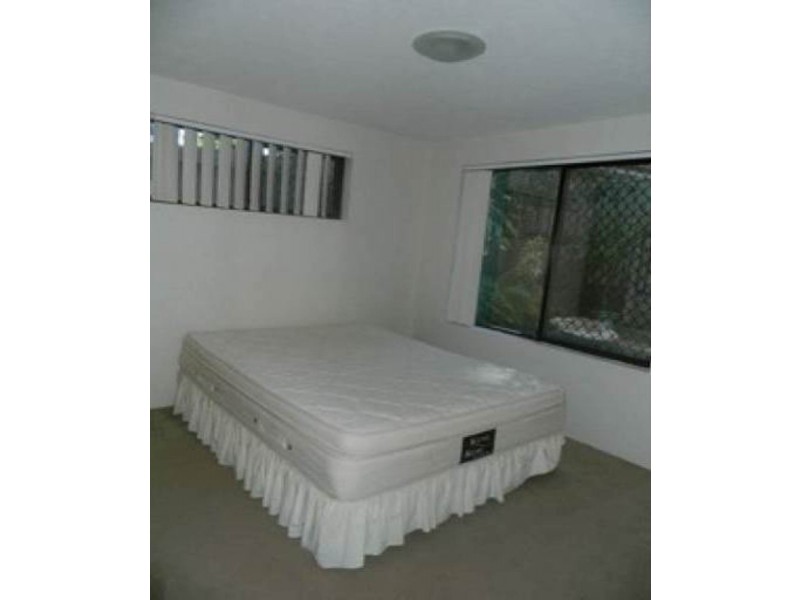 “Tahi”/5 Jubilee Avenue, Broadbeach QLD 4218