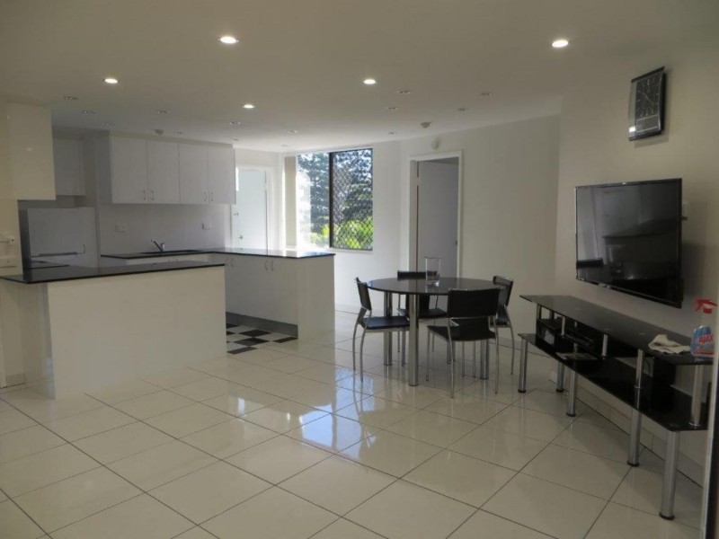 “Enderley Gardens”/38 Enderley Avenue, Surfers Paradise QLD 4217