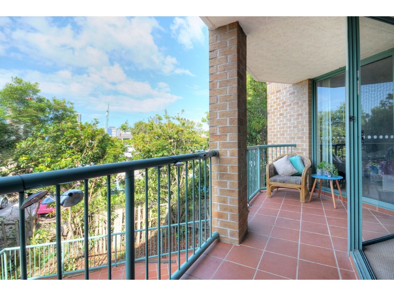 12/45 Pohlman Street, Southport QLD 4215