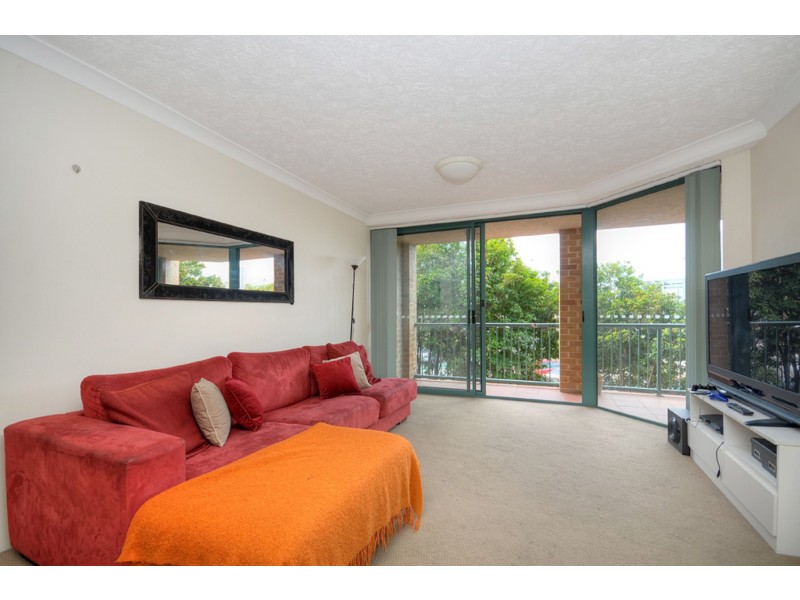 12/45 Pohlman Street, Southport QLD 4215