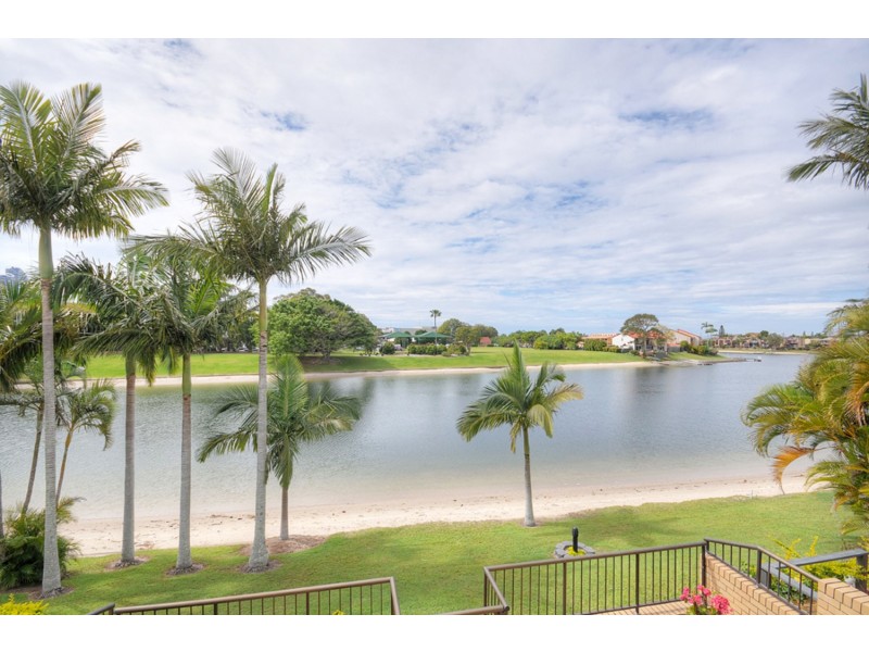 Pacific Keys/50 Hooker Boulevard, Mermaid Waters QLD 4218