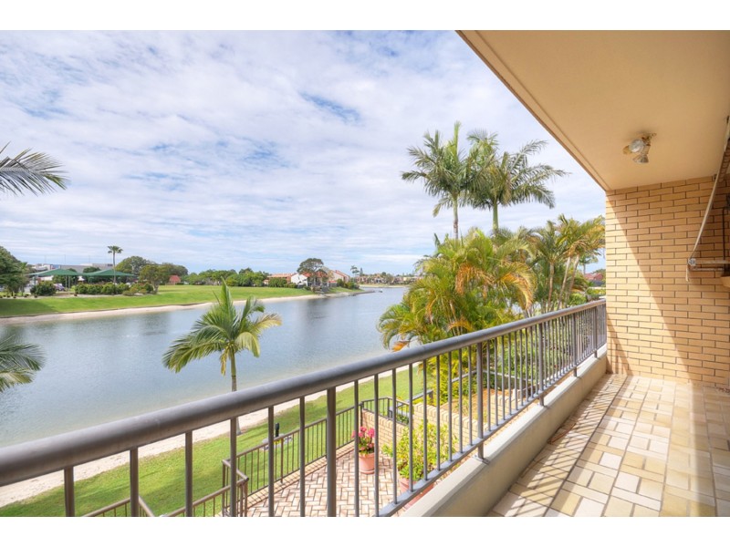 Pacific Keys/50 Hooker Boulevard, Mermaid Waters QLD 4218