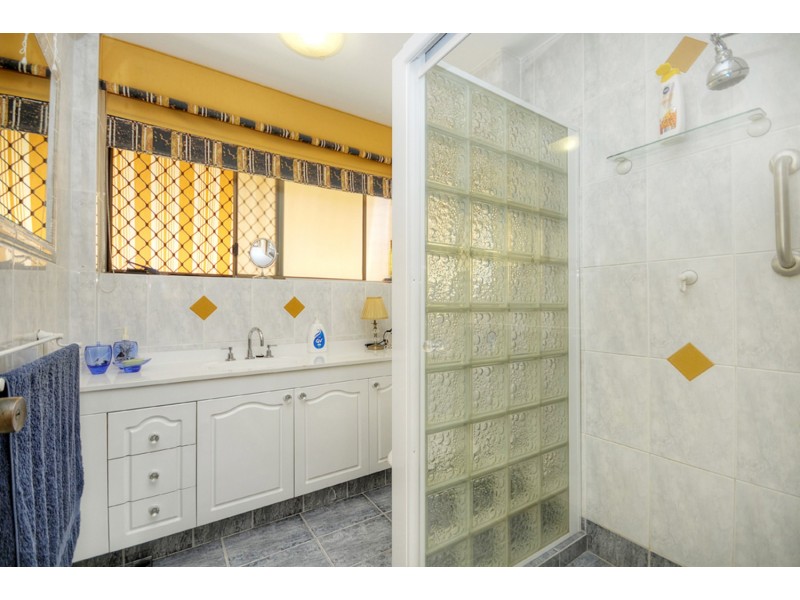 Pacific Keys/50 Hooker Boulevard, Mermaid Waters QLD 4218