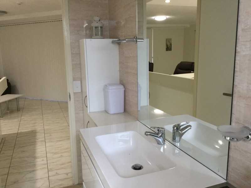 “Enderley Gardens”/38 Enderley Avenue, Surfers Paradise QLD 4217