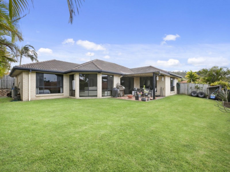 17 PANDORA Crescent, Pacific Pines QLD 4211