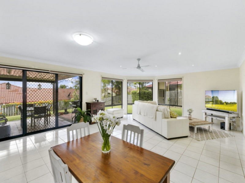 17 PANDORA Crescent, Pacific Pines QLD 4211