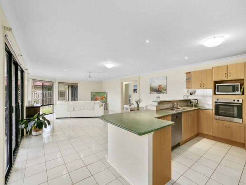17 PANDORA Crescent, Pacific Pines QLD 4211