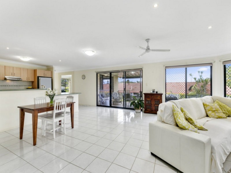 17 PANDORA Crescent, Pacific Pines QLD 4211