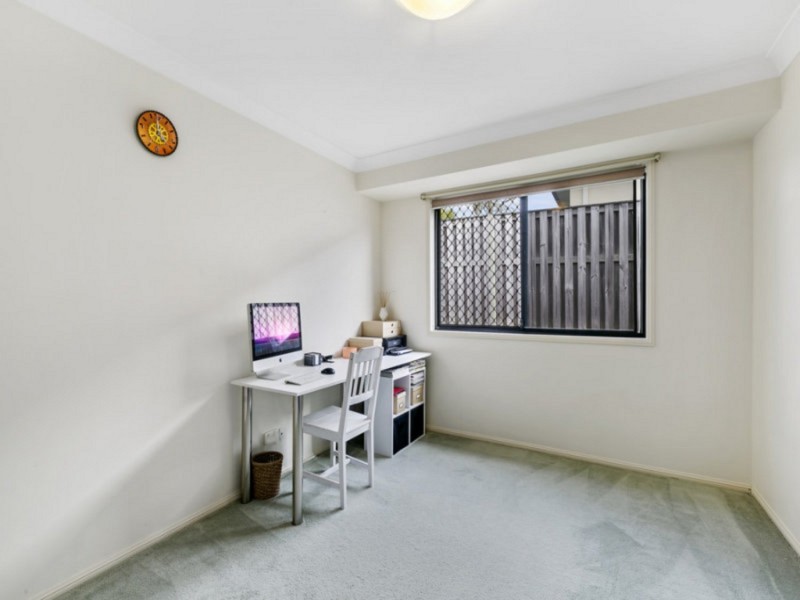 17 PANDORA Crescent, Pacific Pines QLD 4211