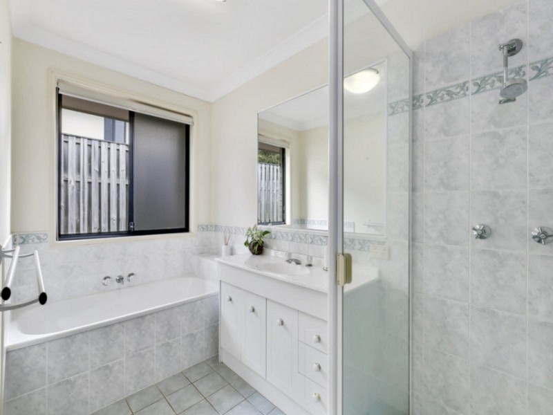 17 PANDORA Crescent, Pacific Pines QLD 4211