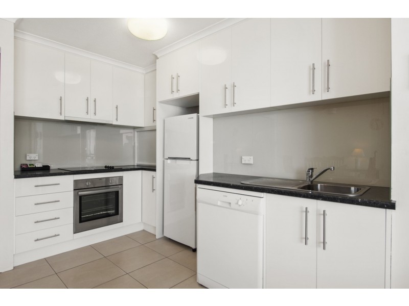 Surfers Beachside/10 Vista Street, Surfers Paradise QLD 4217