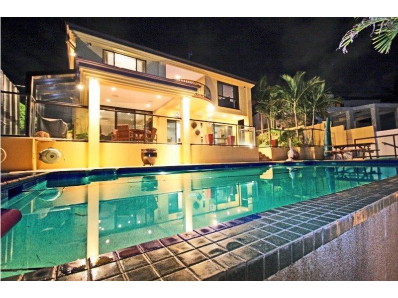 10 Bollard Circuit, Clear Island Waters QLD 4226