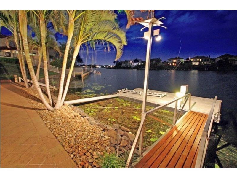 10 Bollard Circuit, Clear Island Waters QLD 4226
