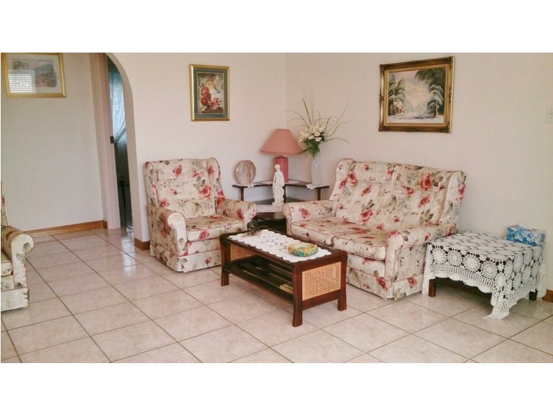 “Barradine”/13-15 Aubrey Street, Surfers Paradise QLD 4217