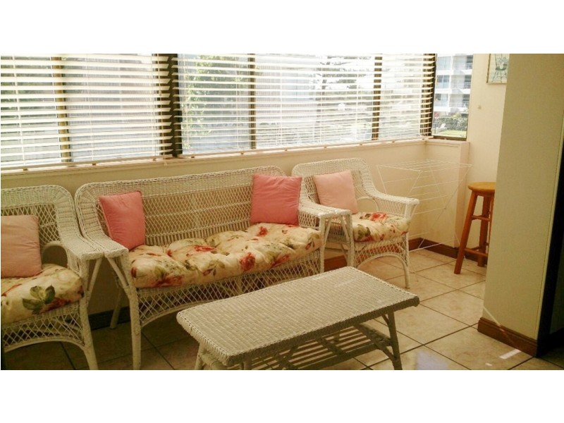 “Barradine”/13-15 Aubrey Street, Surfers Paradise QLD 4217