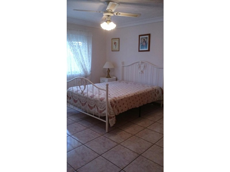 “Barradine”/13-15 Aubrey Street, Surfers Paradise QLD 4217