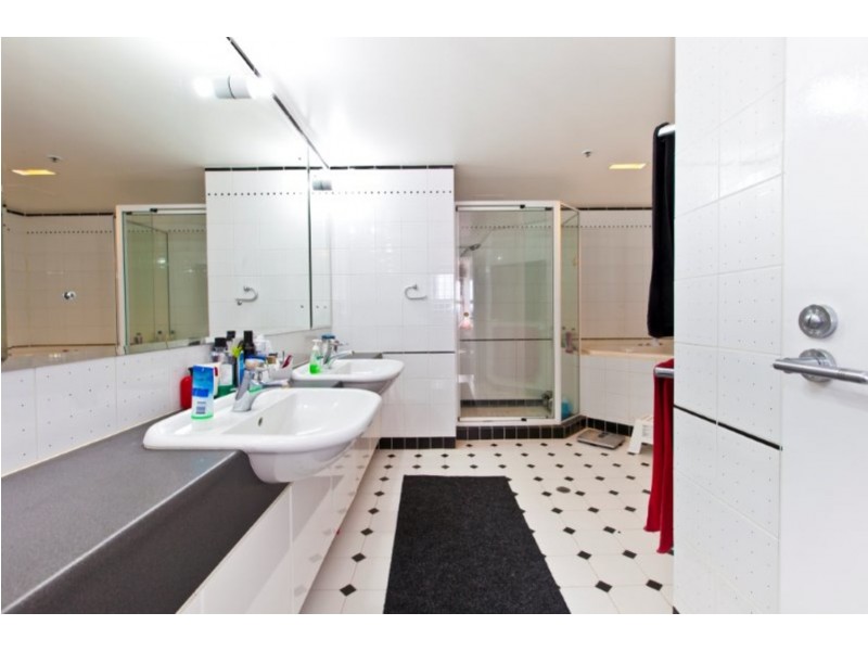Grand Mariner/12 Commodore Drive, Surfers Paradise QLD 4217