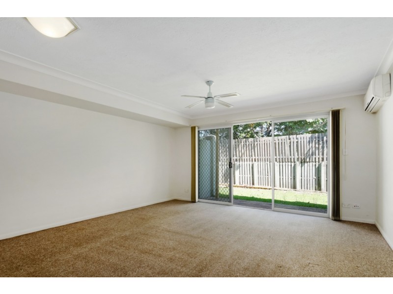 4/215 Cottesloe Drive, Mermaid Waters QLD 4218