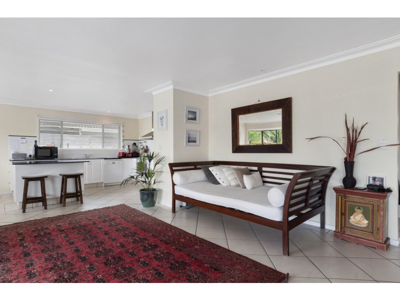 32 Tosti Street, Sorrento QLD 4217