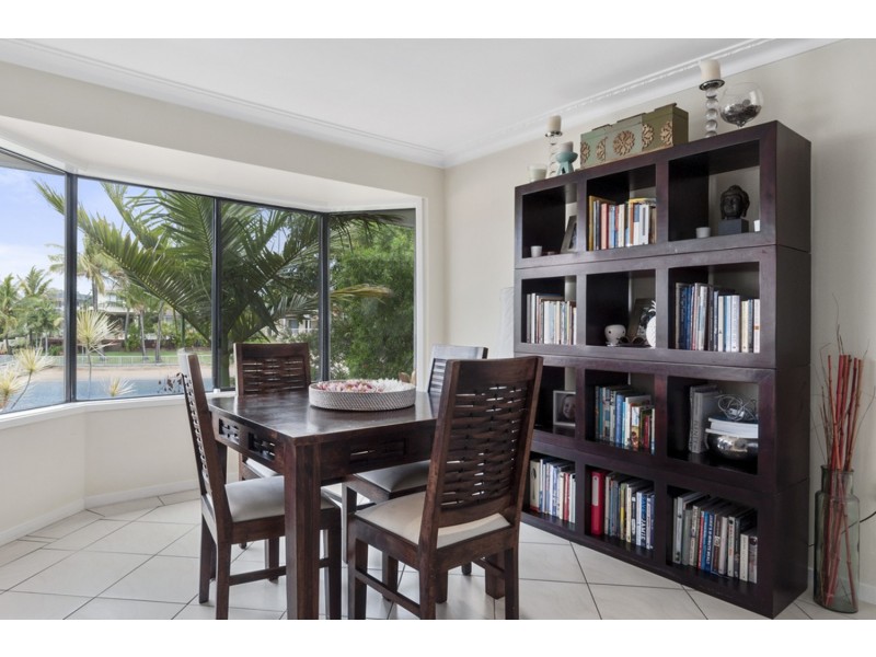 32 Tosti Street, Sorrento QLD 4217
