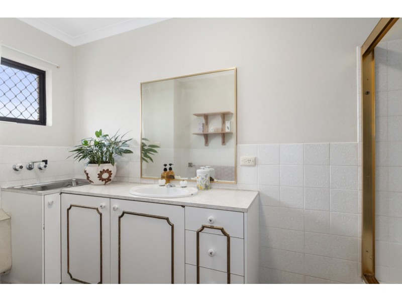 29 Oak Avenue, Surfers Paradise QLD 4217