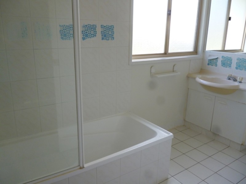 “Central Heights”/170 Central Street, Labrador QLD 4215