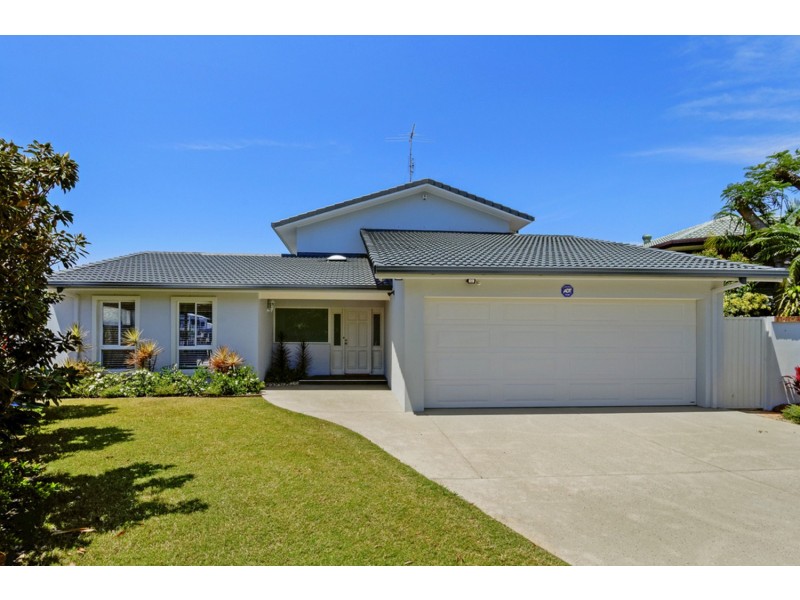16 Wallaby Place, Bundall QLD 4217