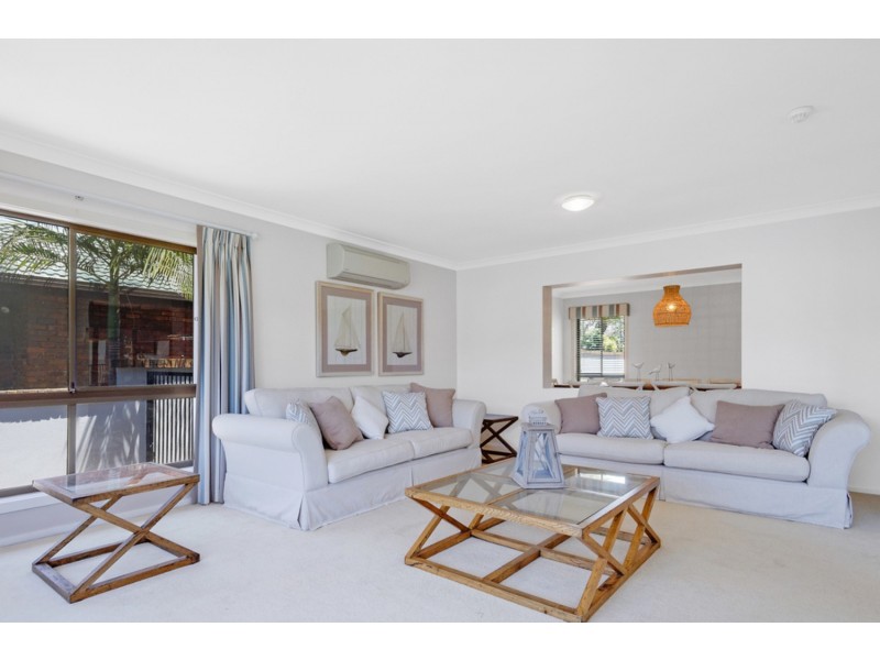 16 Wallaby Place, Bundall QLD 4217