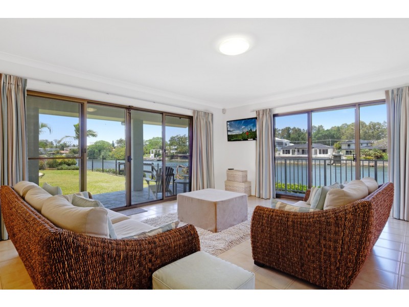 16 Wallaby Place, Bundall QLD 4217