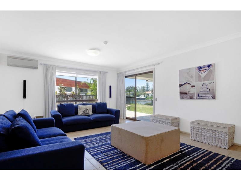 16 Wallaby Place, Bundall QLD 4217