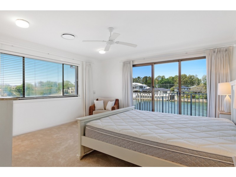 16 Wallaby Place, Bundall QLD 4217