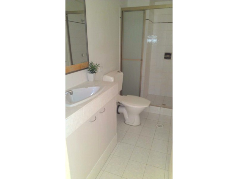 6/22-24  Genoa Street, Surfers Paradise QLD 4217