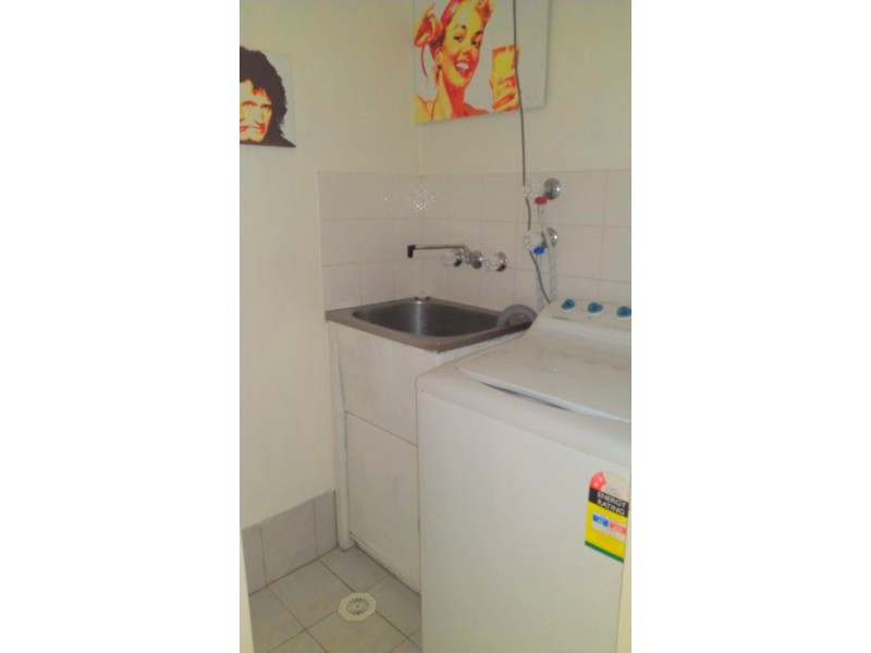 6/22-24  Genoa Street, Surfers Paradise QLD 4217