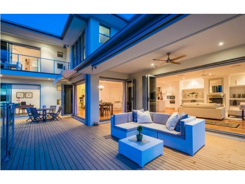 9 Kilkenny Court, Sorrento QLD 4217