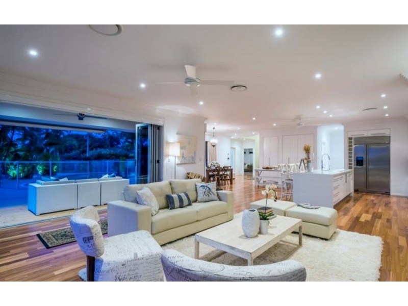 9 Kilkenny Court, Sorrento QLD 4217