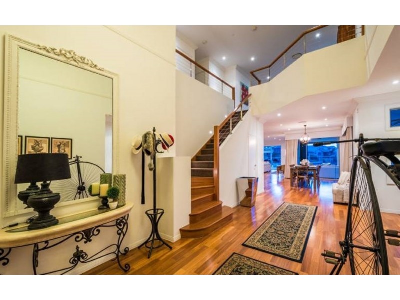 9 Kilkenny Court, Sorrento QLD 4217