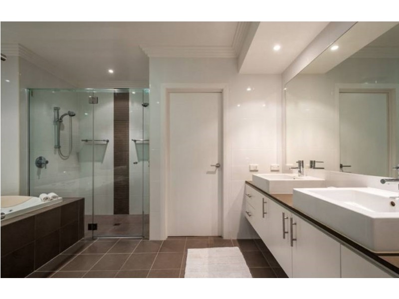 9 Kilkenny Court, Sorrento QLD 4217