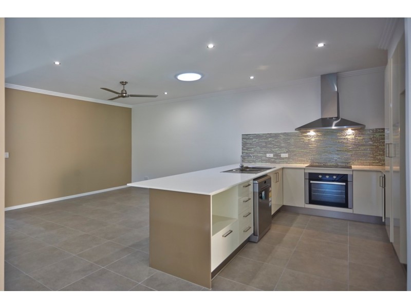 1/20  Dorretti Circuit, Upper Coomera QLD 4209