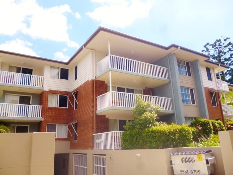 27 Walton Street, Southport QLD 4215