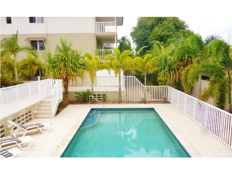 27 Walton Street, Southport QLD 4215