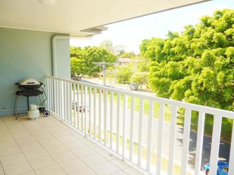 27 Walton Street, Southport QLD 4215