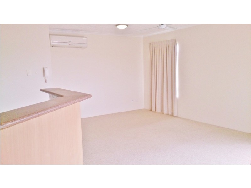 7/4 Proud Street, Labrador QLD 4215