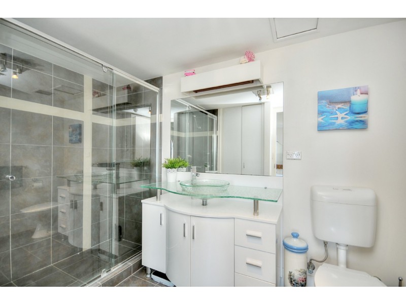 911/70 Remembrance Drive, Surfers Paradise QLD 4217