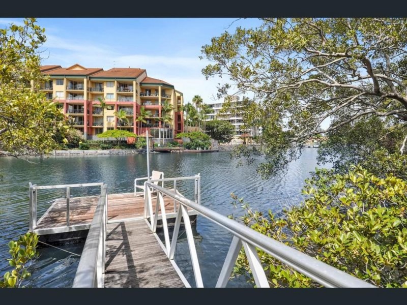 911/70 Remembrance Drive, Surfers Paradise QLD 4217