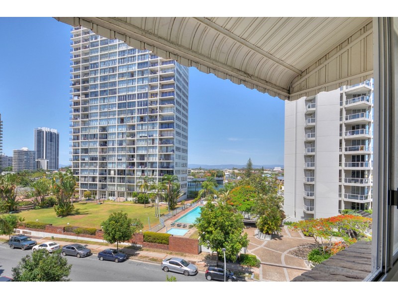 9/11 Riverview Parade, Surfers Paradise QLD 4217