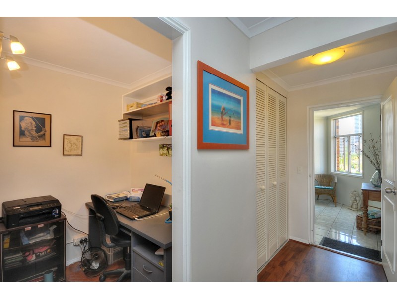 9/11 Riverview Parade, Surfers Paradise QLD 4217