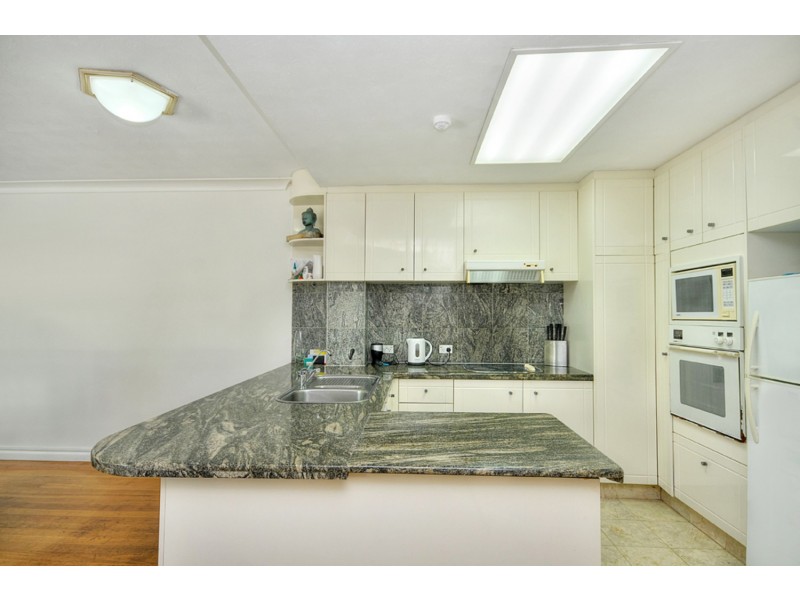 2/19 Riverview Parade, Surfers Paradise QLD 4217