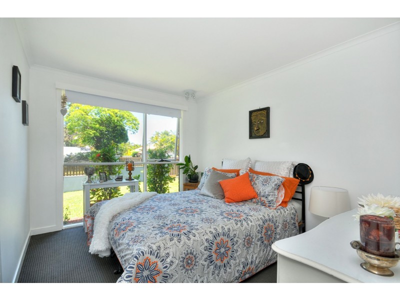 1 Winani Drive, Ashmore QLD 4214