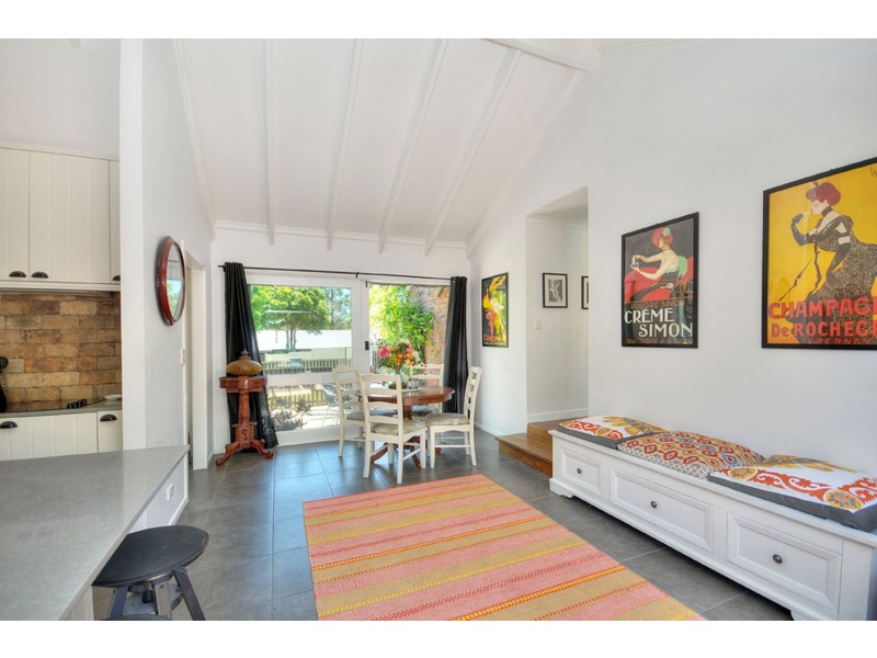 1 Winani Drive, Ashmore QLD 4214